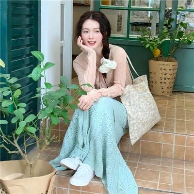 一个叫小小船的男孩